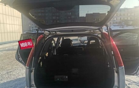 Honda Stream I рестайлинг, 2002 год, 600 000 рублей, 6 фотография