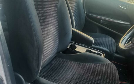 Honda Stream I рестайлинг, 2002 год, 600 000 рублей, 22 фотография