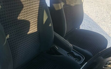 Honda Stream I рестайлинг, 2002 год, 600 000 рублей, 25 фотография