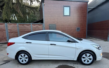 Hyundai Solaris II рестайлинг, 2015 год, 1 050 000 рублей, 3 фотография