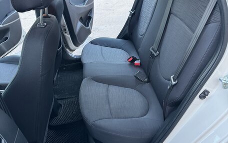 Hyundai Solaris II рестайлинг, 2015 год, 1 050 000 рублей, 12 фотография