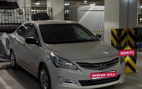 Hyundai Solaris II рестайлинг, 2015 год, 1 050 000 рублей, 14 фотография