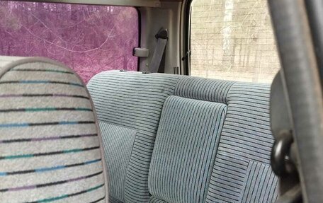 Toyota HiAce H100, 1994 год, 700 000 рублей, 10 фотография