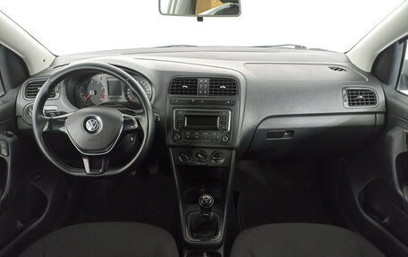 Volkswagen Polo VI (EU Market), 2015 год, 876 000 рублей, 14 фотография