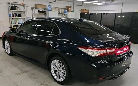 Toyota Camry, 2018 год, 2 697 000 рублей, 4 фотография