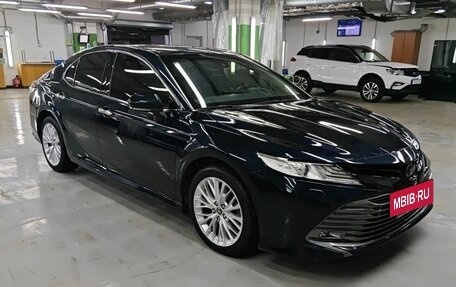 Toyota Camry, 2018 год, 2 697 000 рублей, 2 фотография