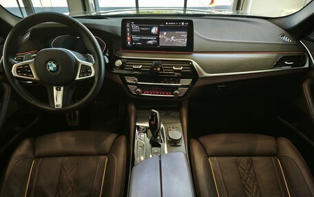 BMW 5 серия, 2021 год, 7 490 000 рублей, 13 фотография