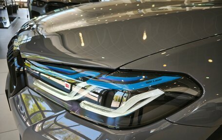 BMW 5 серия, 2021 год, 7 490 000 рублей, 2 фотография