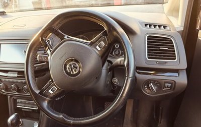 Volkswagen Sharan II, 2016 год, 1 350 000 рублей, 1 фотография
