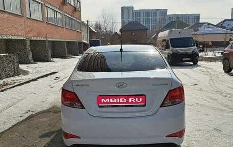 Hyundai Solaris II рестайлинг, 2015 год, 1 200 000 рублей, 1 фотография