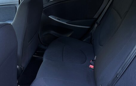 Hyundai Solaris II рестайлинг, 2013 год, 900 000 рублей, 9 фотография
