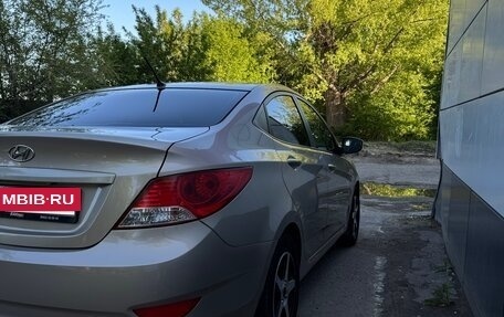 Hyundai Solaris II рестайлинг, 2013 год, 900 000 рублей, 5 фотография