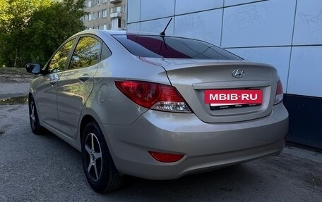 Hyundai Solaris II рестайлинг, 2013 год, 900 000 рублей, 4 фотография