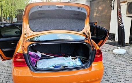 BMW 3 серия, 2005 год, 800 000 рублей, 17 фотография
