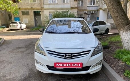 Hyundai Solaris II рестайлинг, 2014 год, 870 000 рублей, 2 фотография