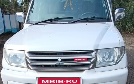 Mitsubishi Pajero iO, 2001 год, 955 000 рублей, 4 фотография