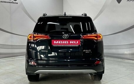 Toyota RAV4, 2017 год, 2 349 000 рублей, 6 фотография