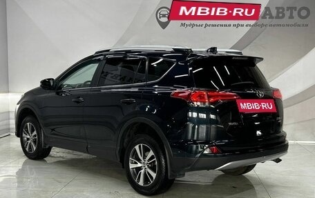 Toyota RAV4, 2017 год, 2 349 000 рублей, 4 фотография