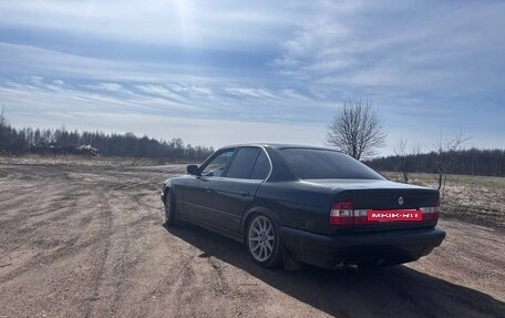 BMW 5 серия, 1992 год, 300 000 рублей, 4 фотография