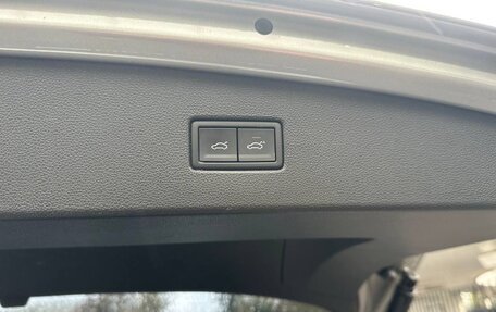 Volkswagen Tiguan II, 2020 год, 2 100 000 рублей, 2 фотография