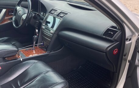 Toyota Camry, 2007 год, 1 100 000 рублей, 7 фотография