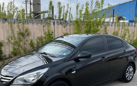 Hyundai Solaris II рестайлинг, 2015 год, 1 400 000 рублей, 2 фотография