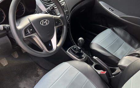 Hyundai Solaris II рестайлинг, 2015 год, 1 400 000 рублей, 8 фотография