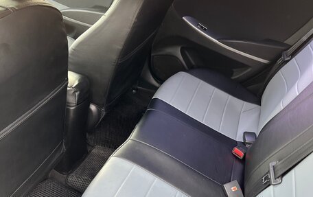 Hyundai Solaris II рестайлинг, 2015 год, 1 400 000 рублей, 11 фотография