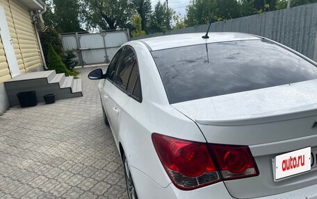 Chevrolet Cruze II, 2010 год, 750 000 рублей, 7 фотография