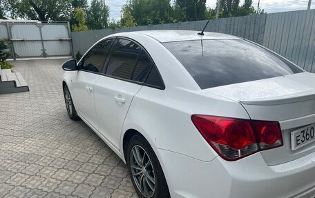 Chevrolet Cruze II, 2010 год, 750 000 рублей, 8 фотография