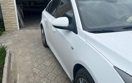 Chevrolet Cruze II, 2010 год, 750 000 рублей, 4 фотография