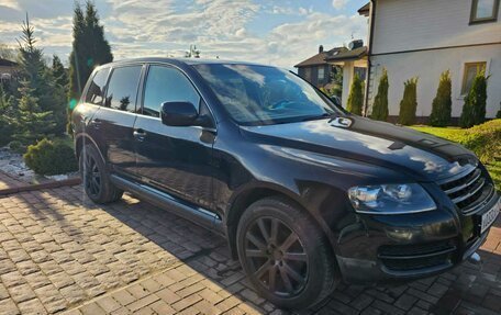 Volkswagen Touareg III, 2005 год, 699 000 рублей, 6 фотография