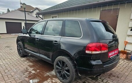 Volkswagen Touareg III, 2005 год, 699 000 рублей, 9 фотография