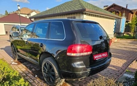 Volkswagen Touareg III, 2005 год, 699 000 рублей, 2 фотография