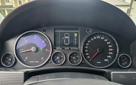 Volkswagen Touareg III, 2005 год, 699 000 рублей, 17 фотография