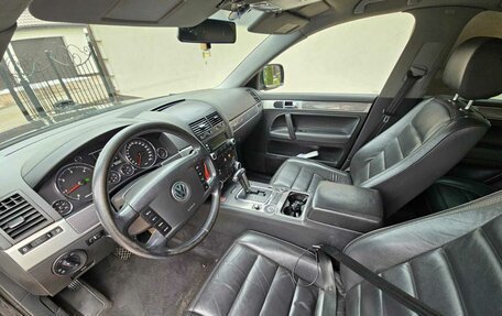 Volkswagen Touareg III, 2005 год, 699 000 рублей, 18 фотография