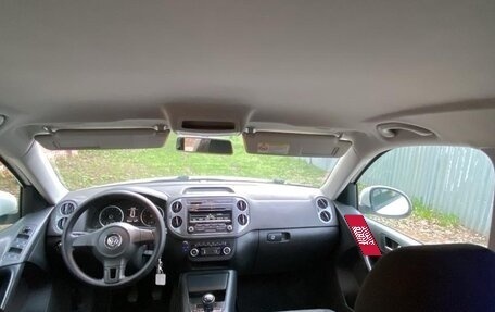 Volkswagen Tiguan I, 2011 год, 950 000 рублей, 8 фотография