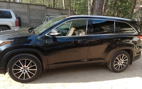 Toyota Highlander III, 2018 год, 3 200 000 рублей, 7 фотография
