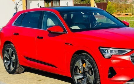 Audi e-tron I, 2021 год, 5 600 000 рублей, 3 фотография