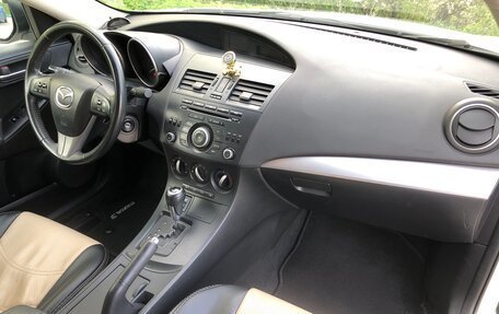 Mazda 3, 2013 год, 1 095 000 рублей, 18 фотография