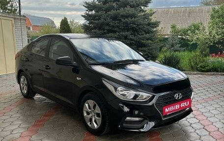 Hyundai Solaris II рестайлинг, 2017 год, 1 150 000 рублей, 8 фотография