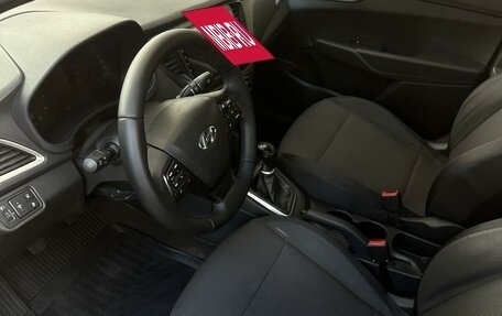 Hyundai Solaris II рестайлинг, 2017 год, 1 150 000 рублей, 18 фотография