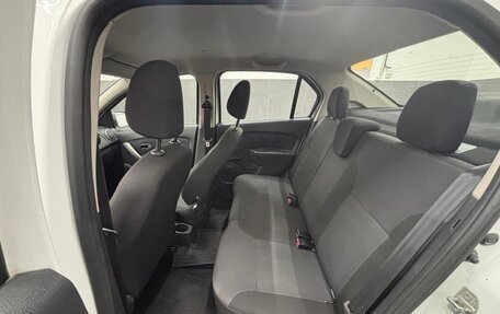 Renault Logan II, 2019 год, 800 000 рублей, 11 фотография