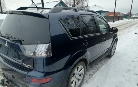 Mitsubishi Outlander III рестайлинг 3, 2011 год, 1 200 000 рублей, 2 фотография