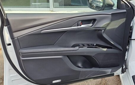 Toyota Camry, 2024 год, 4 000 000 рублей, 16 фотография