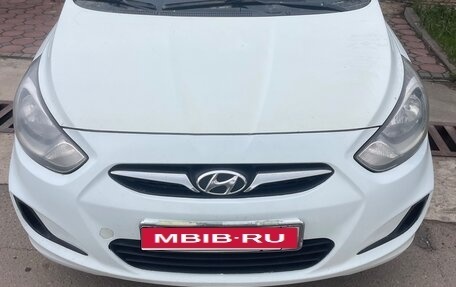 Hyundai Solaris II рестайлинг, 2013 год, 635 000 рублей, 1 фотография