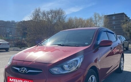 Hyundai Solaris II рестайлинг, 2011 год, 650 000 рублей, 2 фотография