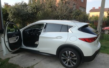 Infiniti QX30, 2016 год, 1 950 000 рублей, 3 фотография