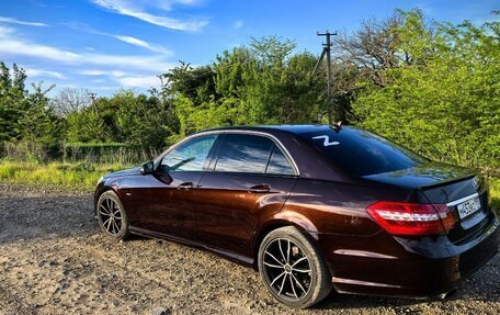 Mercedes-Benz E-Класс, 2010 год, 1 850 000 рублей, 9 фотография