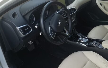 Infiniti QX30, 2016 год, 1 950 000 рублей, 17 фотография